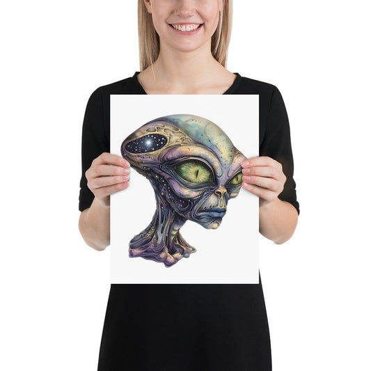 Retro Alien Queen Head Poster – Unique Sci-Fi Wall Art