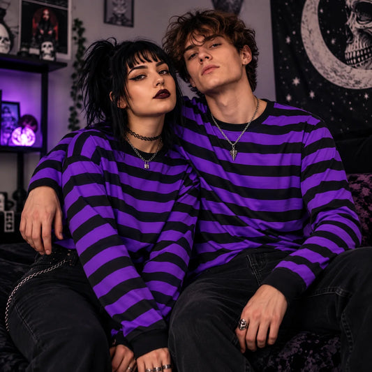 Moletom listrado roxo e preto – Gótico alternativo