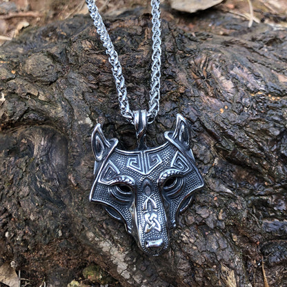 viking style wolf pendant jewelry