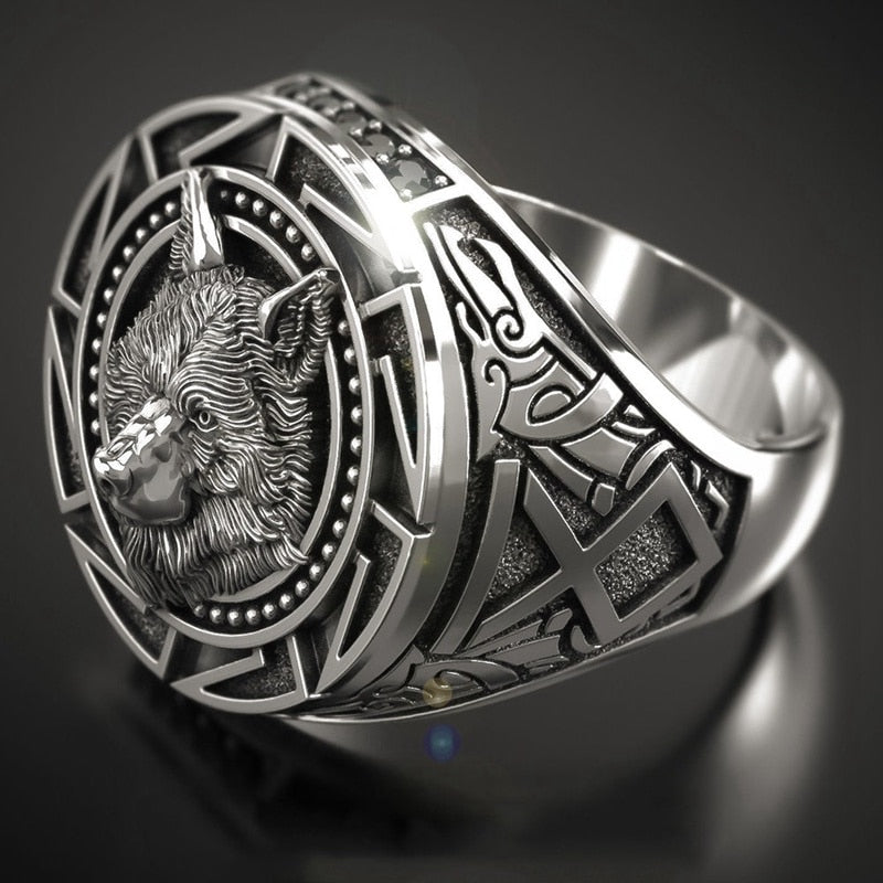 Gothic Wolf Ring