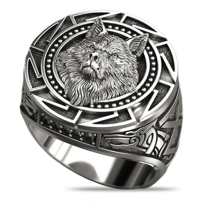 Goth Jewelry / Gothic Ring Featuring A Fierce Wolf Design