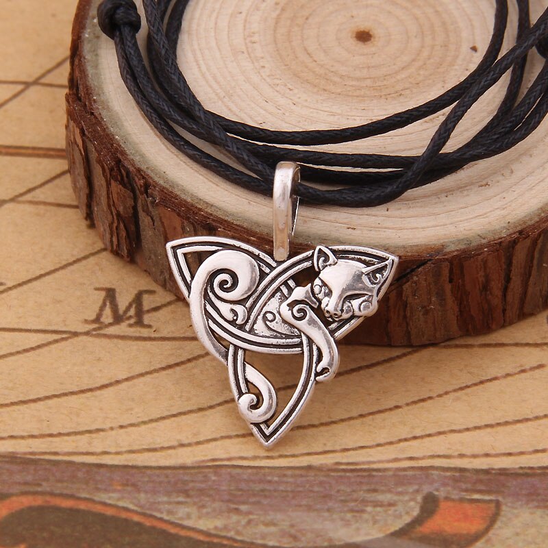 Celtic Jewelry / Irish Jewellery / Fox Necklace adjustable